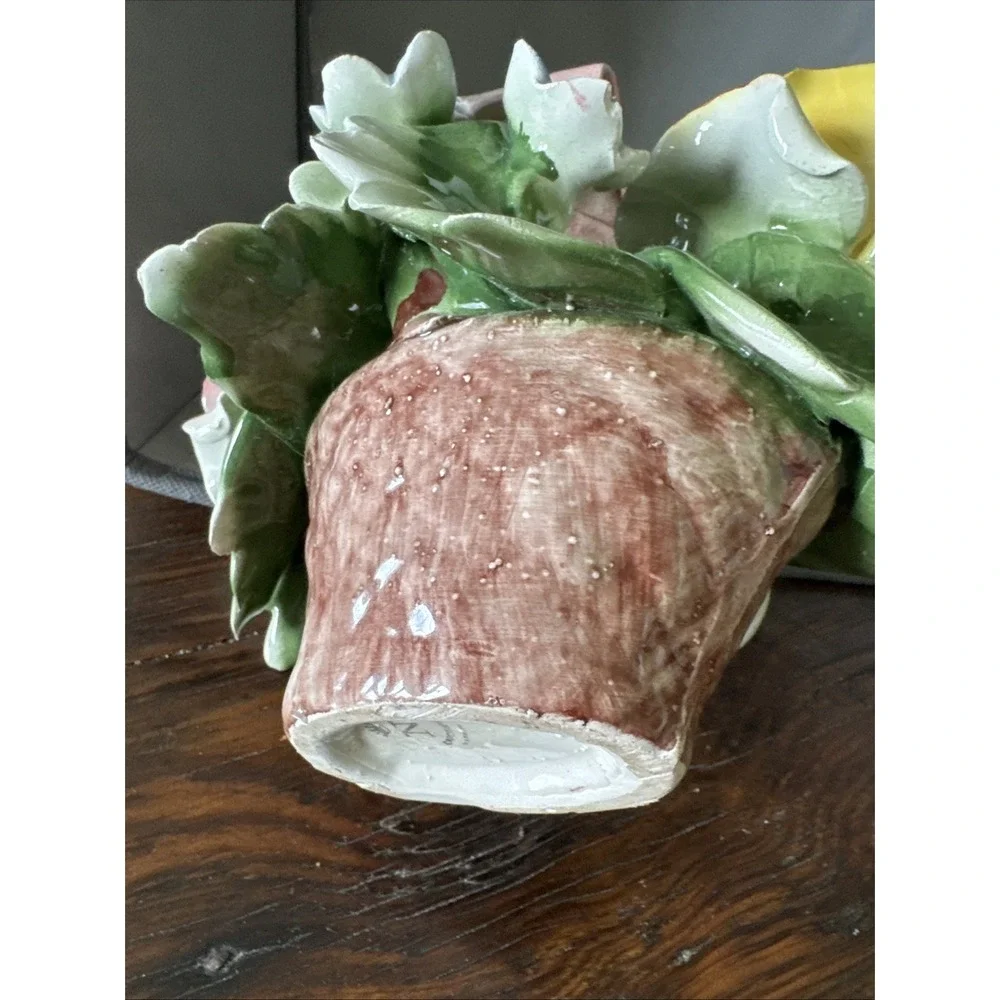 Vintage 1980s Capodimonte Italian‎ Porcelain Flower Basket Pink Yellow